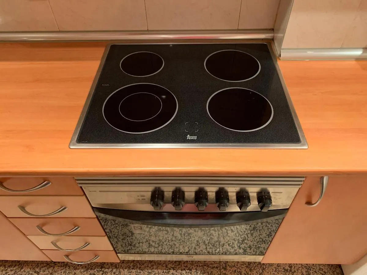 Apartamentos Torr Av America - Lopez De Hoyos - Chamartin Madrid Apartment