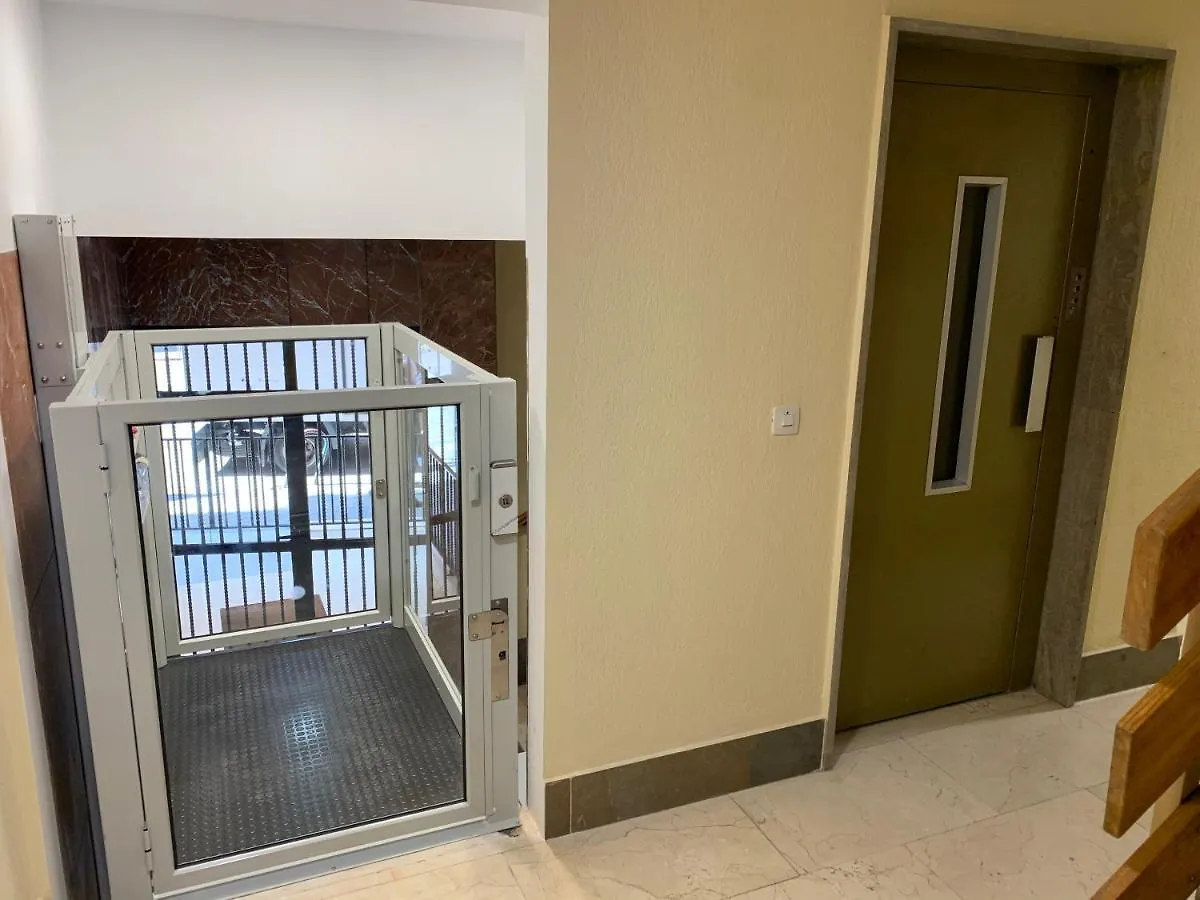 Apartamentos Torr Av America - Lopez De Hoyos - Chamartin Madrid 0*,